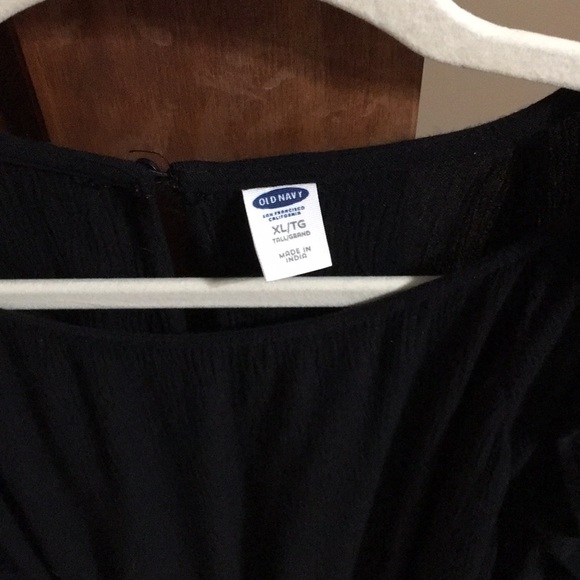 EUC 2 for 1 matching ruffle, cold shoulder shirts - Picture 7 of 7